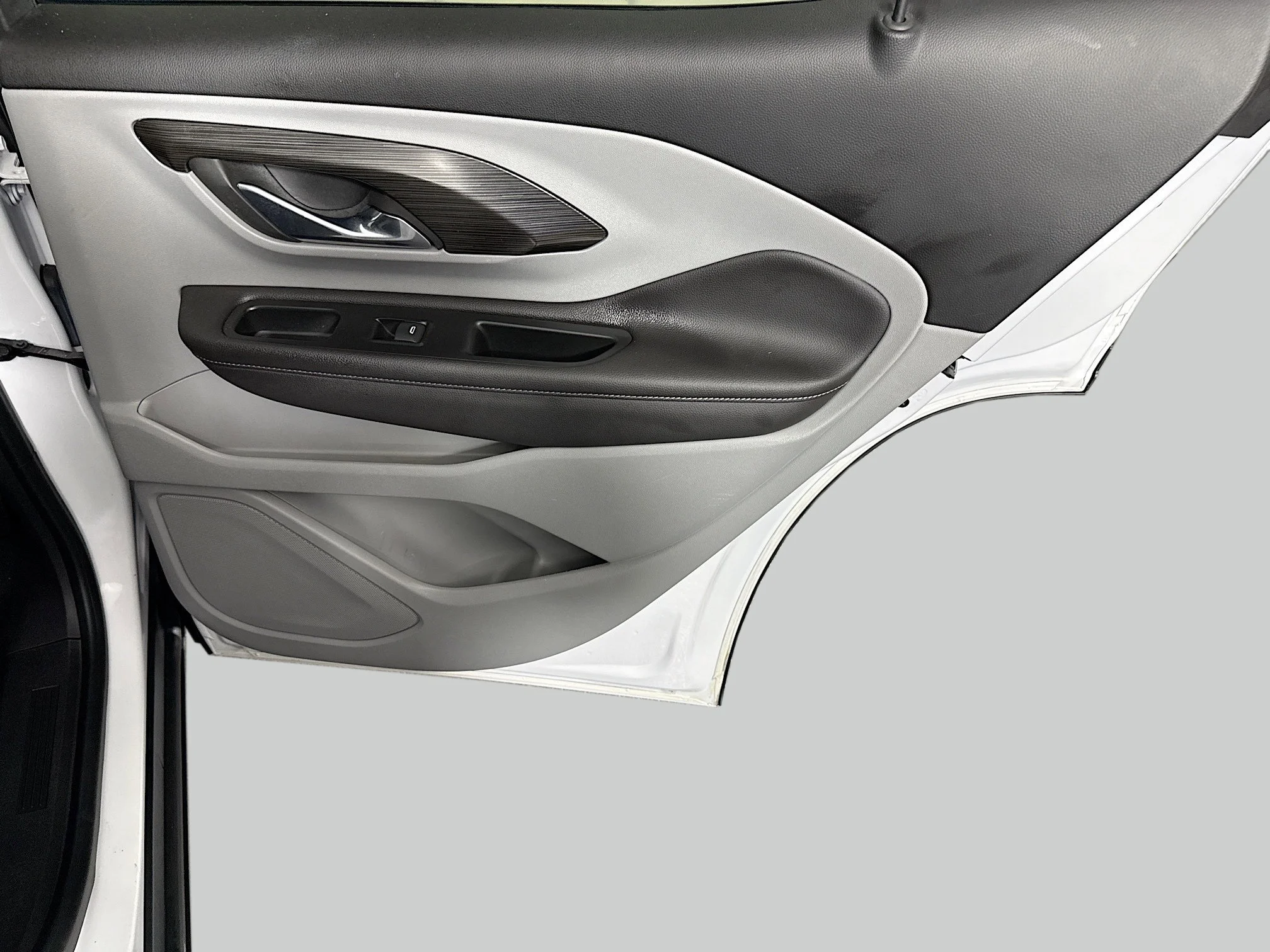 Used 2022 Summit White GMC SLE image 24
