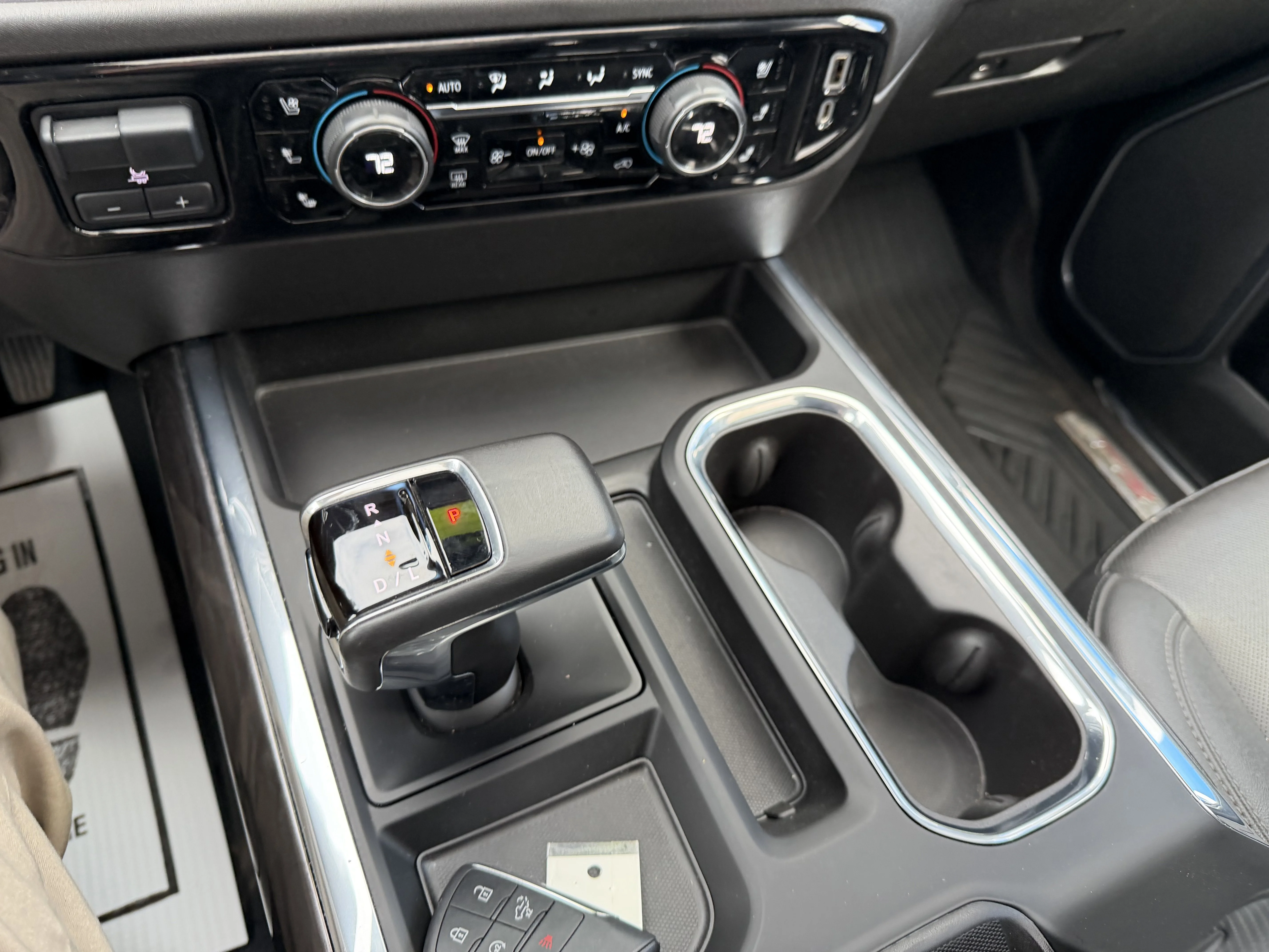 2022 Chevrolet Silverado 1500 LTZ - Photo 25