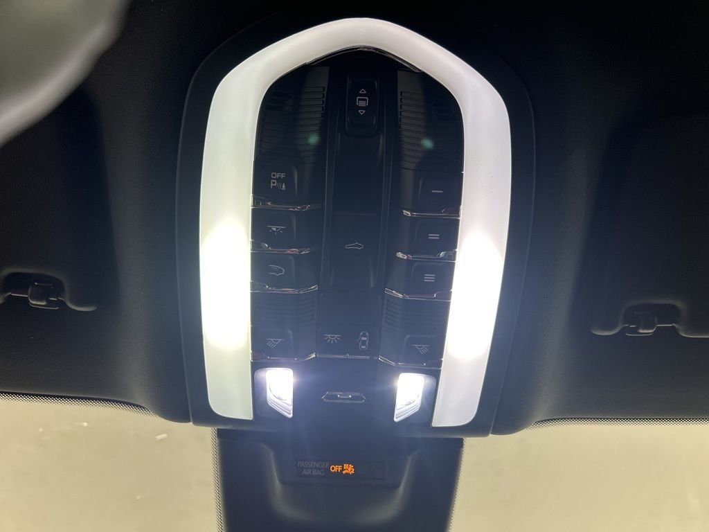 2026 Porsche Macan S - Photo 27