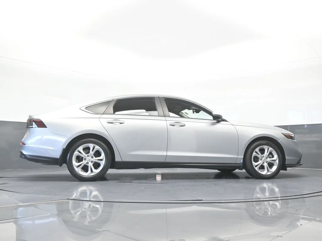 Used 2024 Silver Honda LX image 57