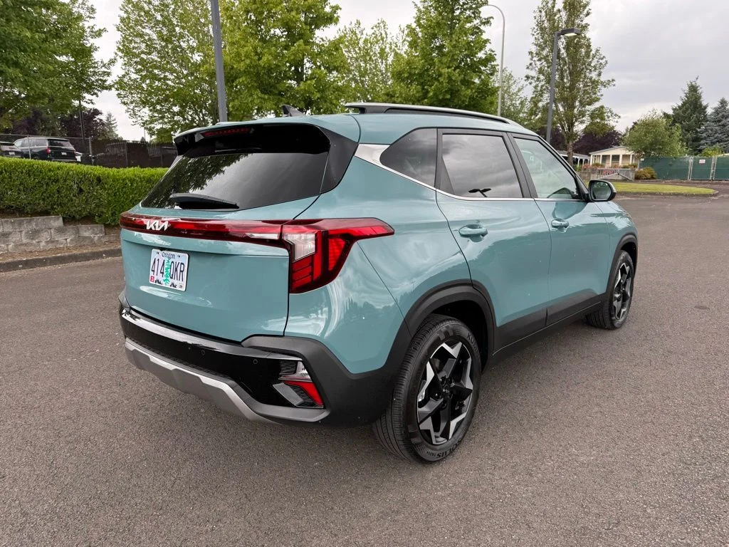 Used 2025 Pluton Blue Kia EX image 7