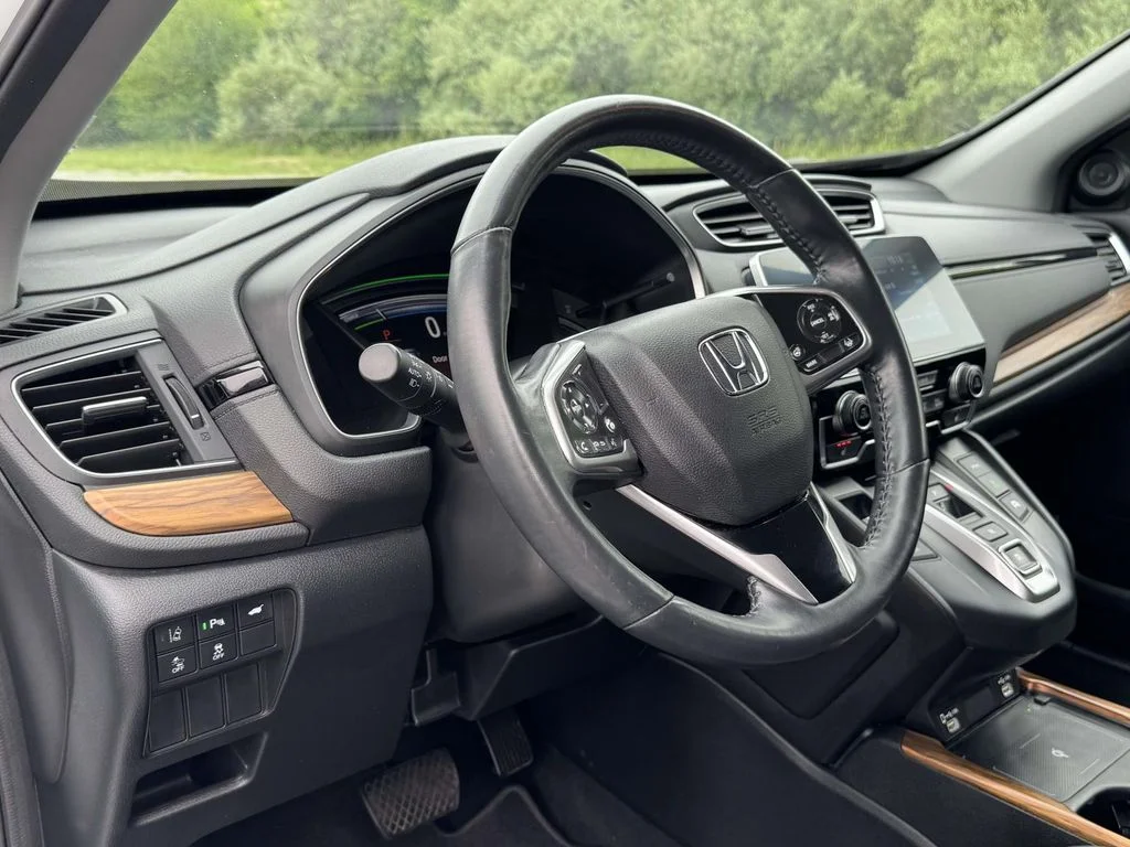 Used 2021  Honda Touring image 2