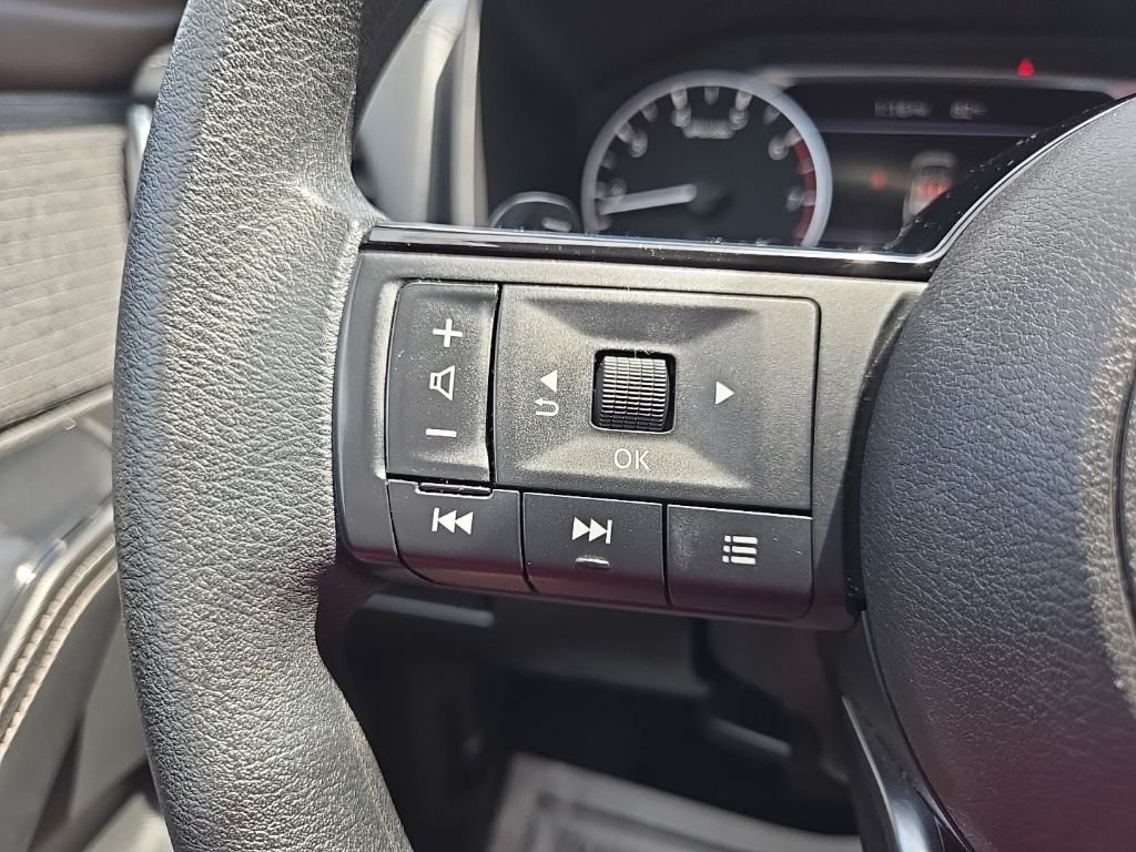 Used 2023 Silver Nissan SV image 40