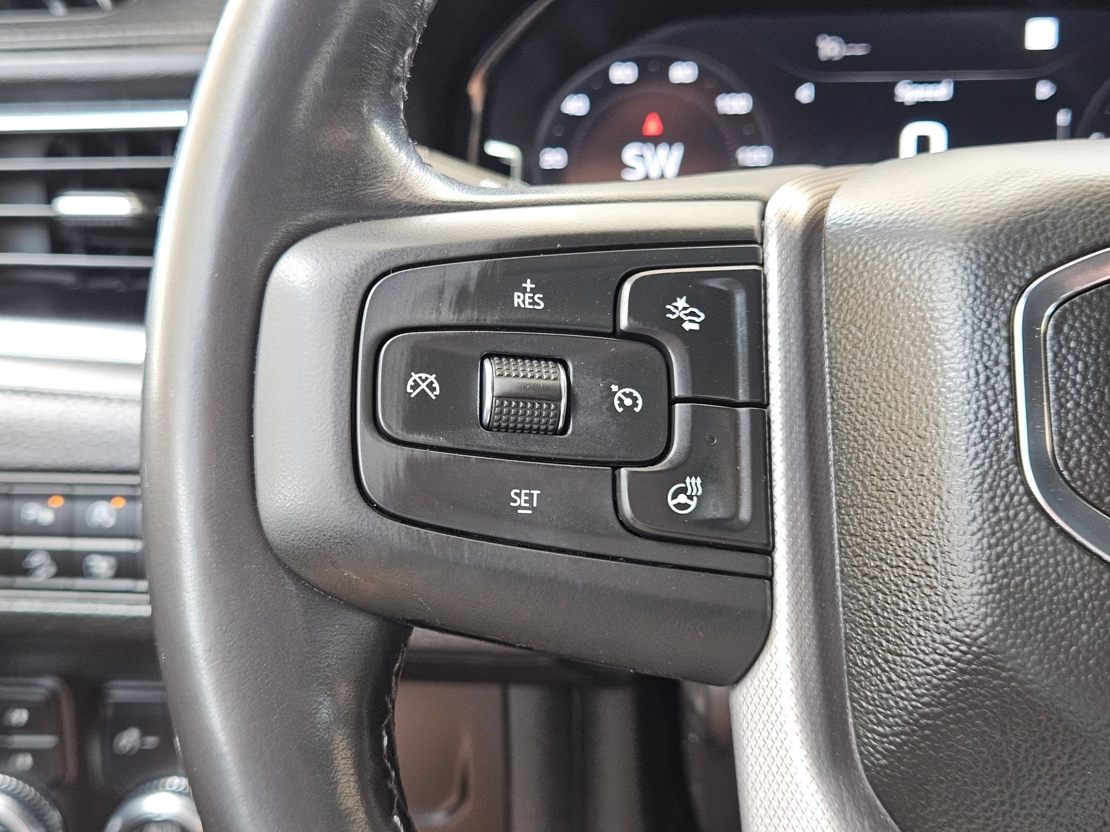2022 GMC Yukon Denali - Photo 22