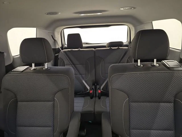 Used 2023 Summit White GMC SLE image 22