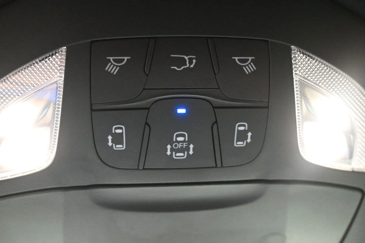 Used 2024 Fathom Blue Pearlcoat Chrysler Touring image 28