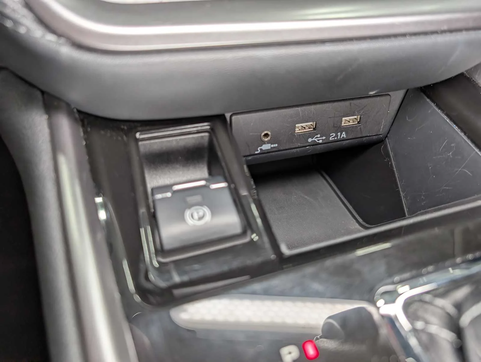 Used 2021 Magnetite Gray Metallic Subaru Premium image 29