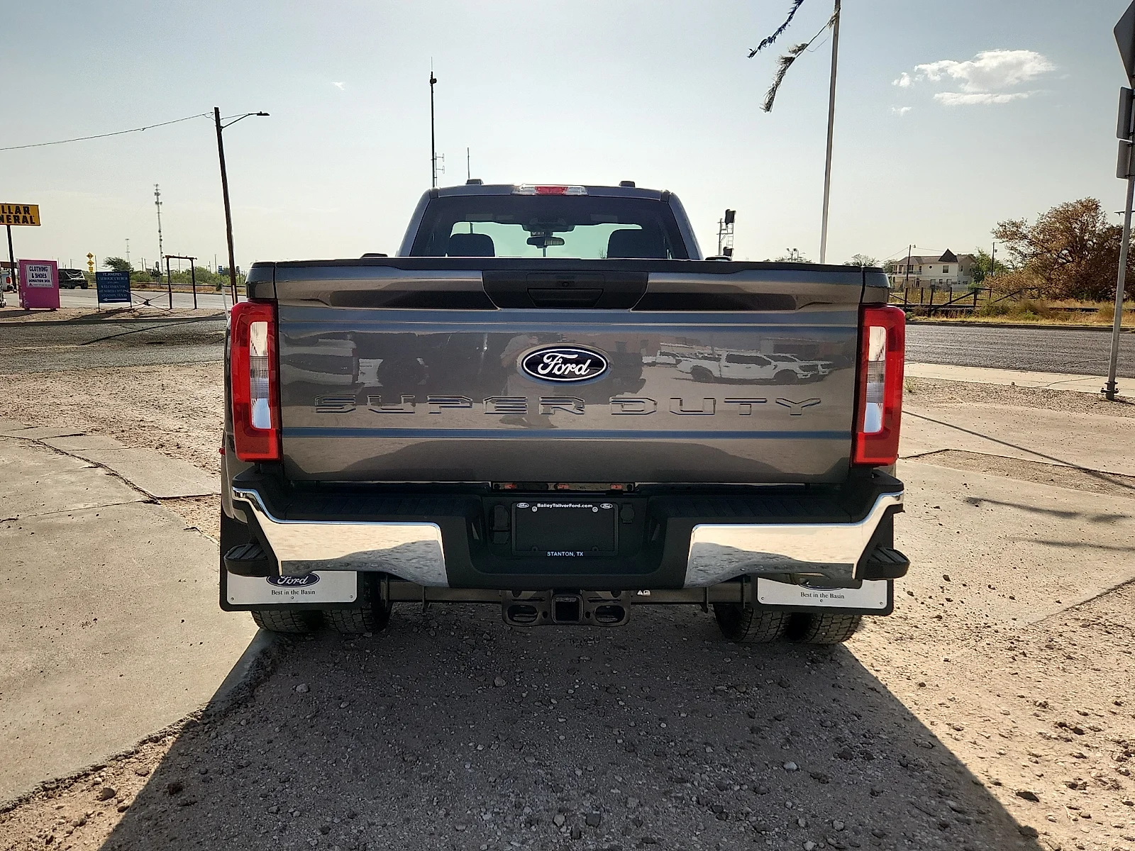 New 2027 Carbonized Gray Metallic Ford XLT image 6