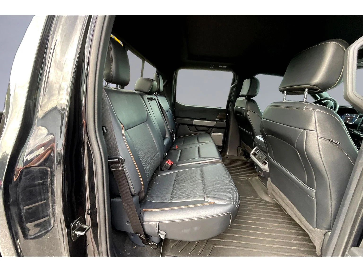 Used 2024 Black Ford LARIAT image 19