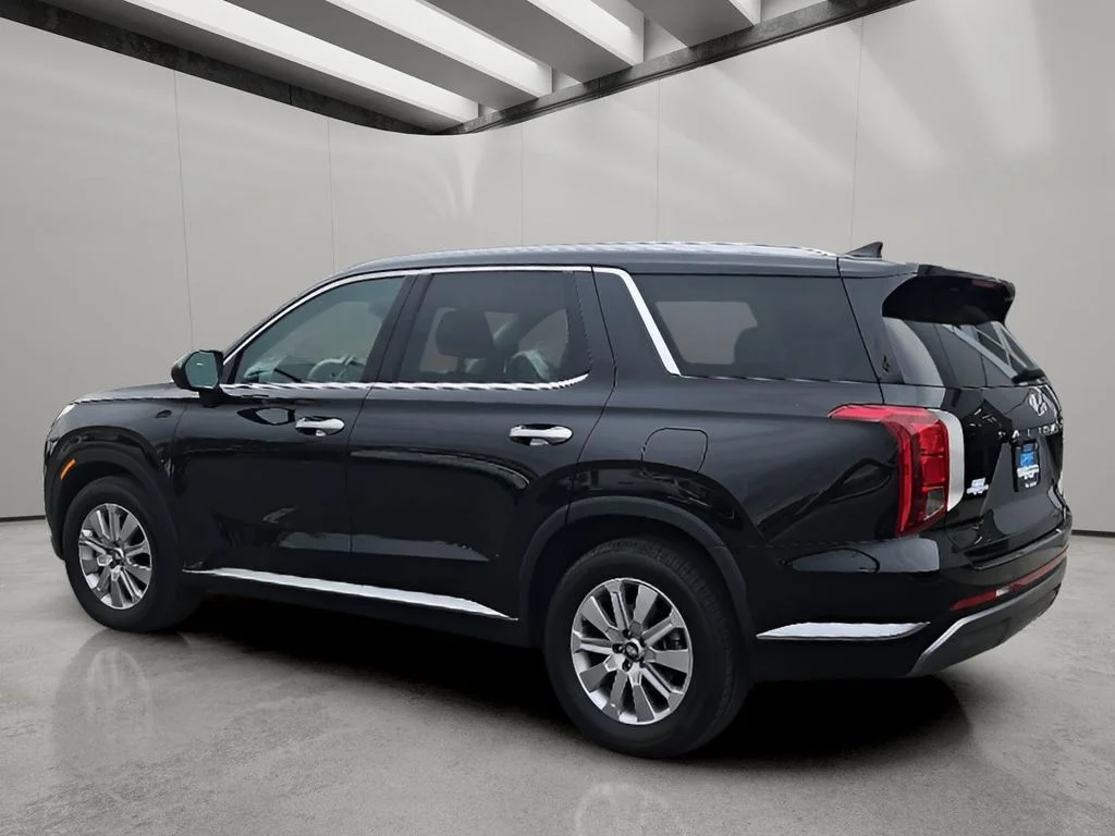 Used 2025 Abyss Black Pearl Hyundai SEL image 3