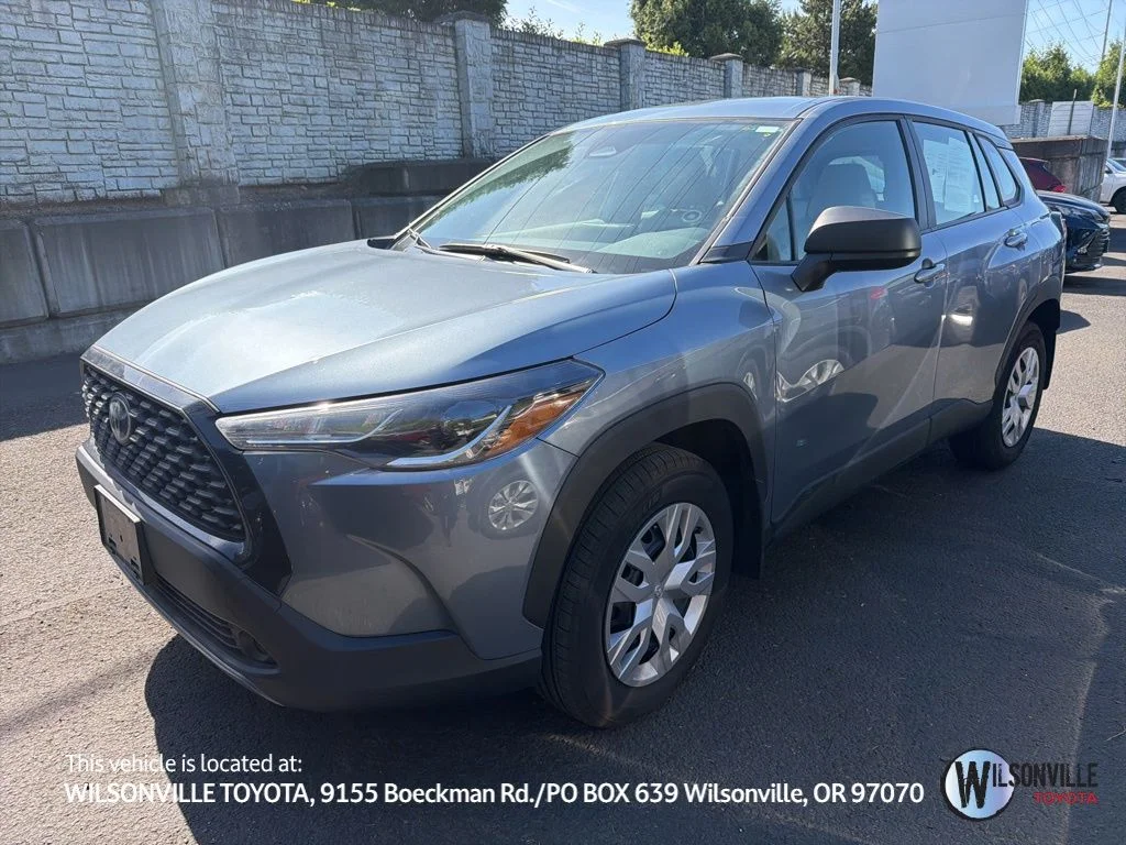 2025 Toyota Corolla Cross L AWD's photo