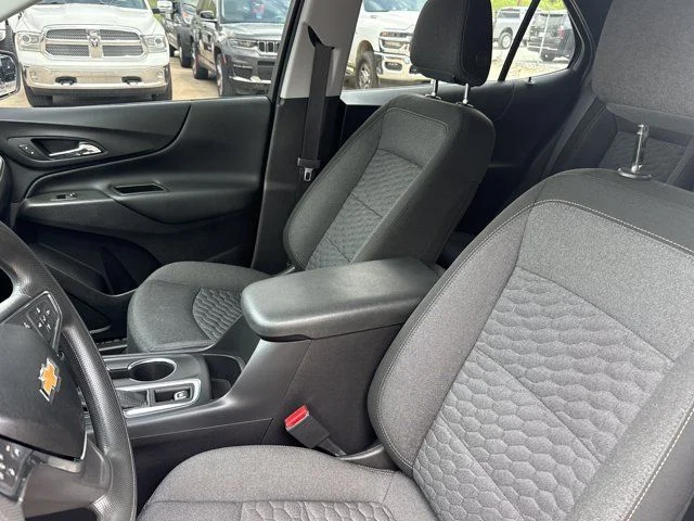 Used 2021 White Chevrolet LT image 5