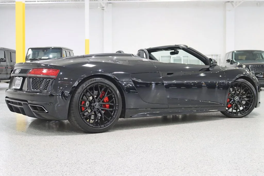 Used 2017 Black Audi 5.2 image 10