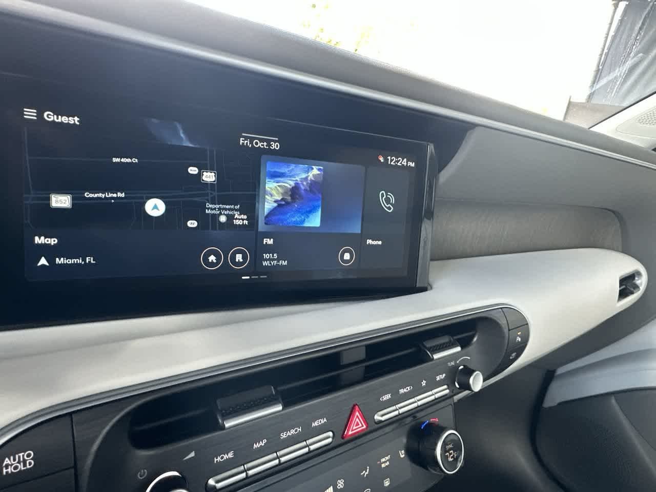 New 2027 Gray Hyundai SEL FWD image 18