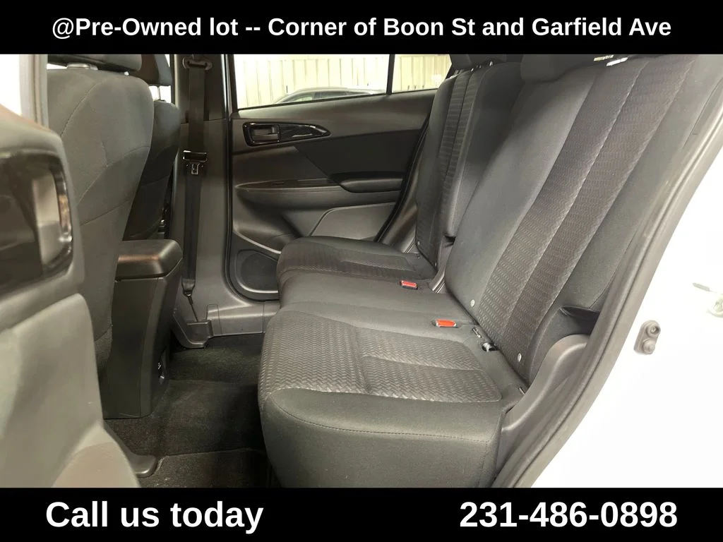 Used 2022  Mitsubishi ES image 22