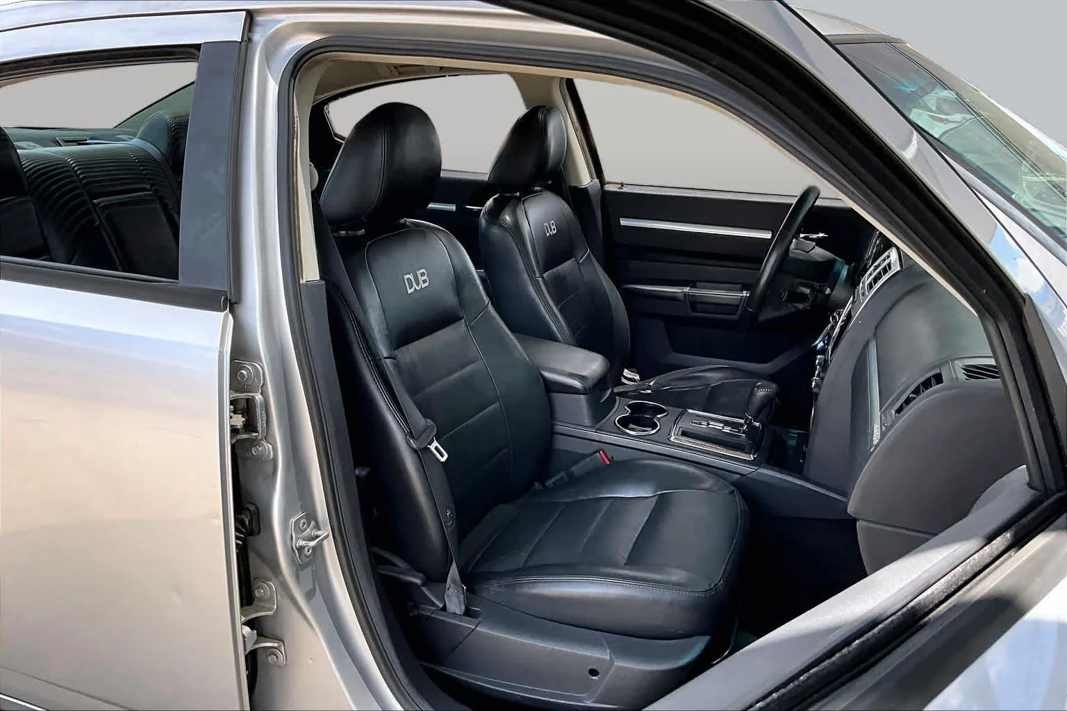 Used 2008 Bright Silver Metallic Dodge SXT image 8