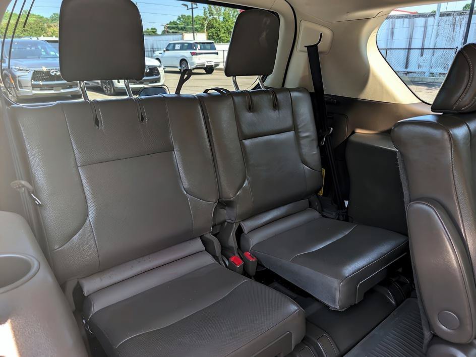 Used 2019 Gray Pearl Lexus 460 image 25