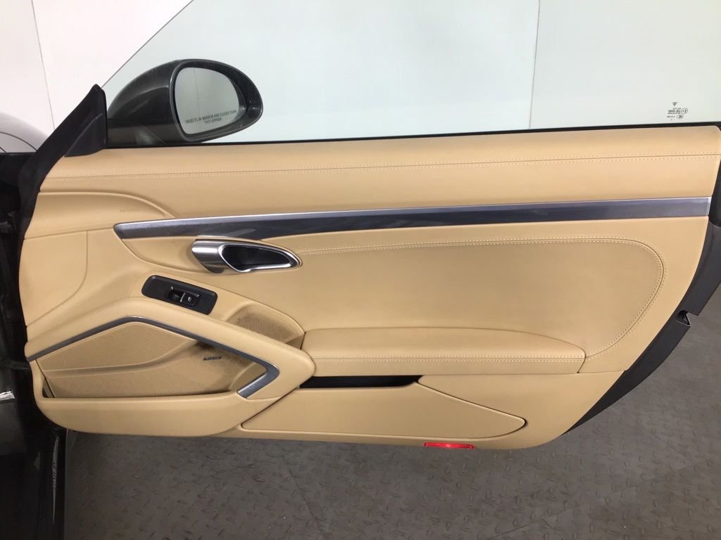 Certified Used 2015  Porsche Carrera 4S image 22