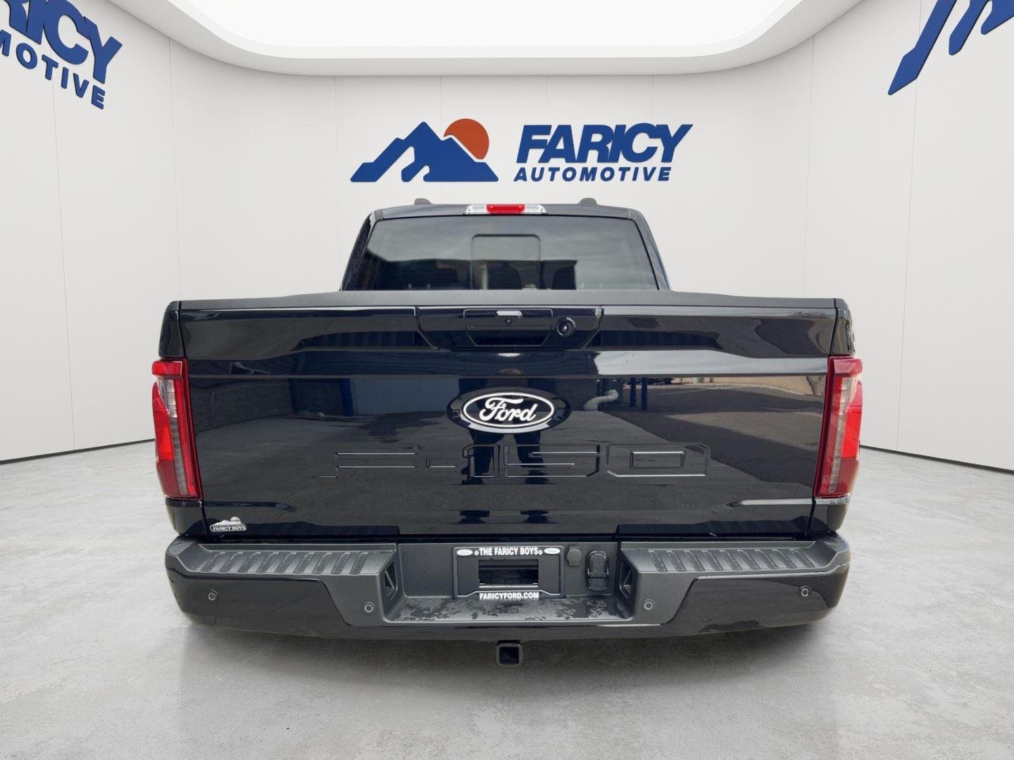 New 2026 Agate Black Metallic Ford XLT image 40
