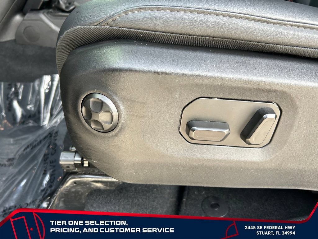 Used 2024 Gray Jeep 4-Door Recon 4x4 image 14