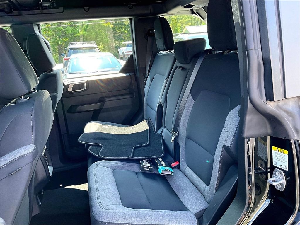 Used 2025 Black Ford Base image 17