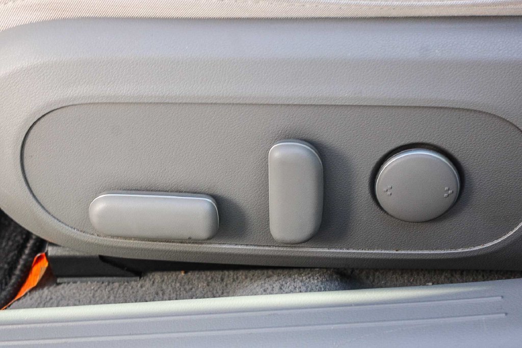 Certified Used 2023 Silver Hyundai SEL image 24