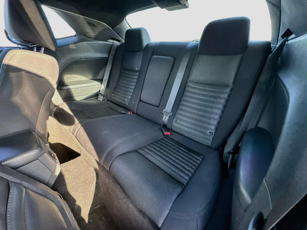Used 2014 Silver Dodge SXT image 25