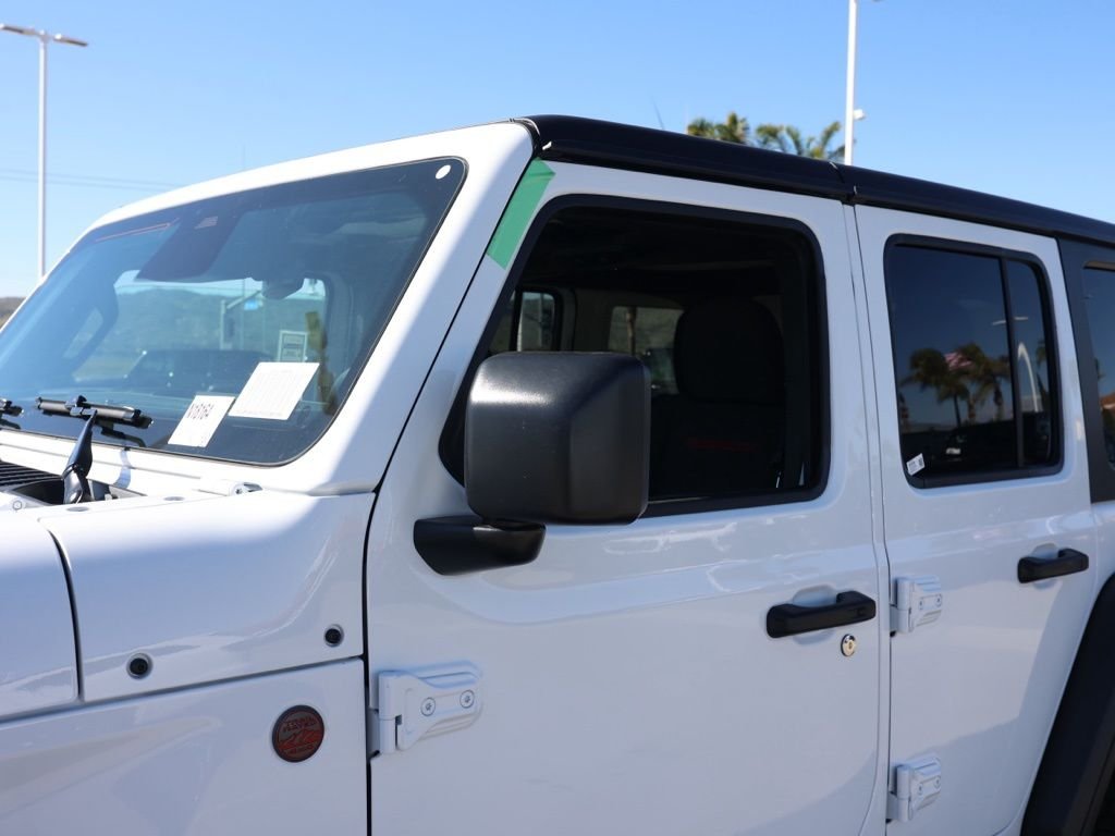 New 2026 Bright White Clear-Coat Exterior Paint Jeep Rubicon image 11