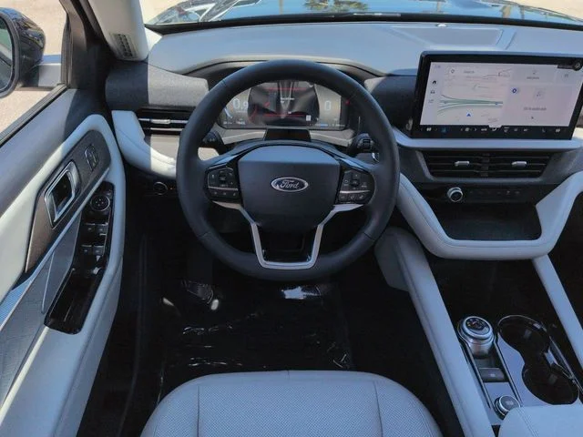 New 2026 Black Ford Platinum image 16