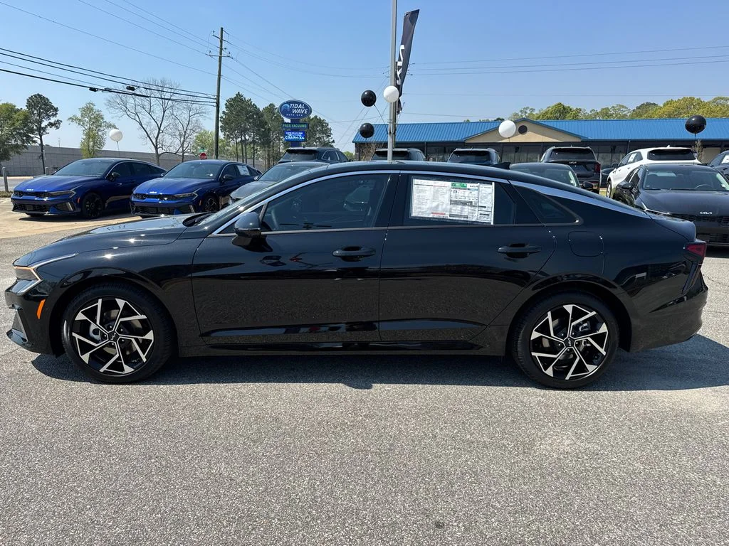 New 2026 Aurora Black Pearl Kia EX image 6
