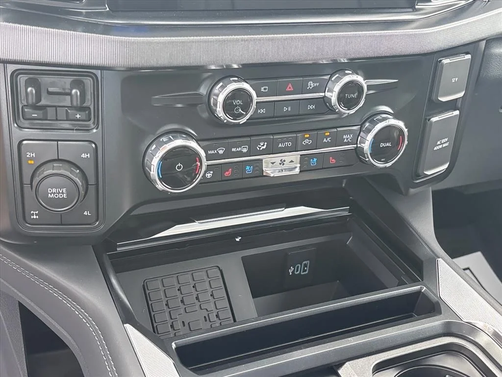 New 2026 Avalanche Ford F-250® Platinum® image 37