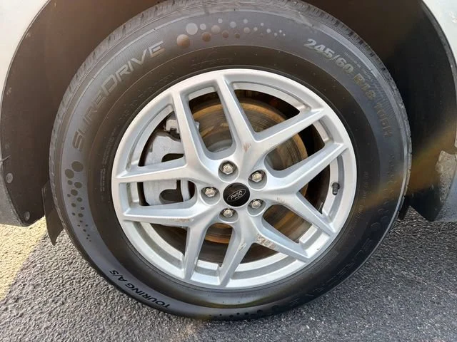 Used 2024 Silver Ford SEL image 11