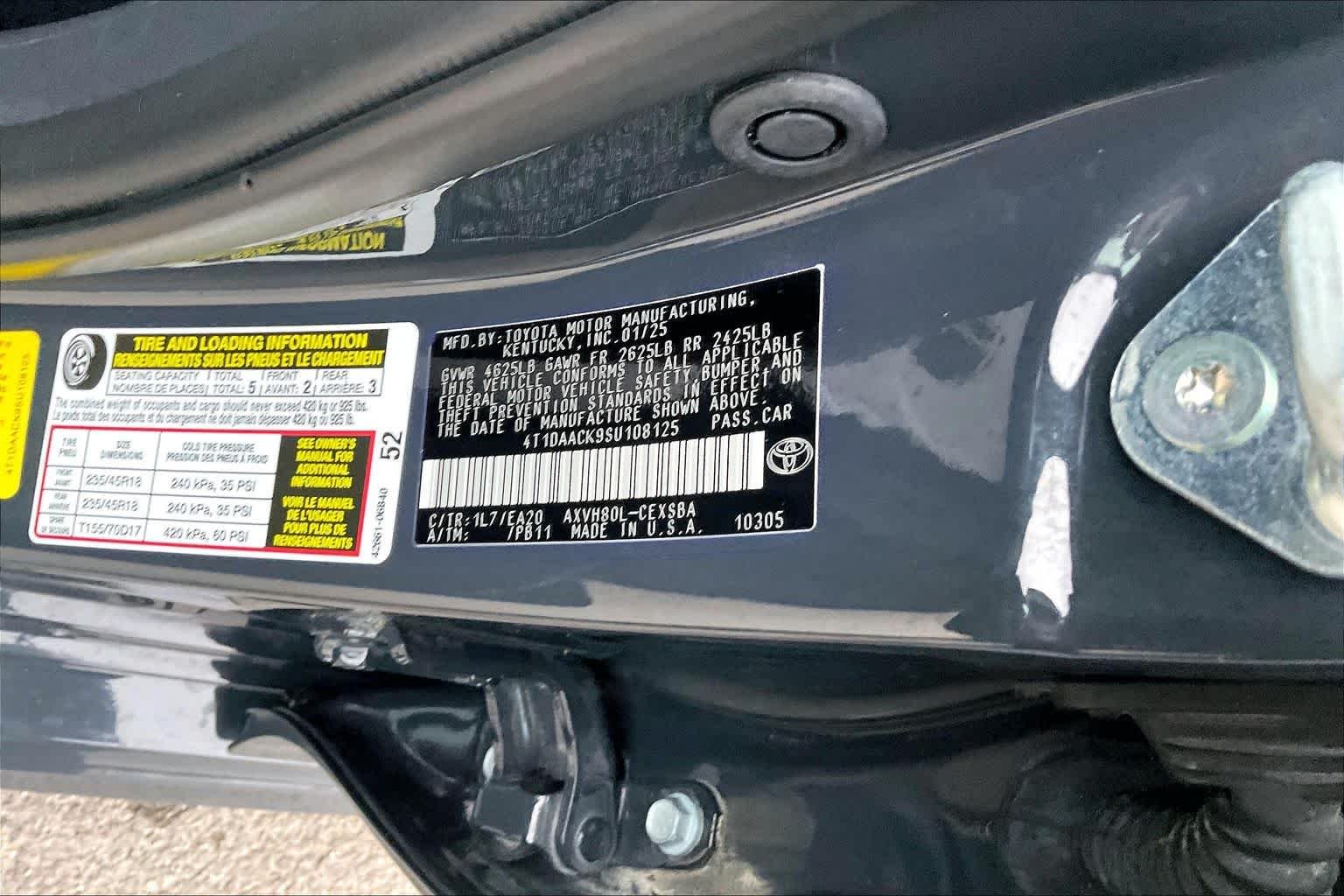 Used 2025 Underground Toyota SE image 33