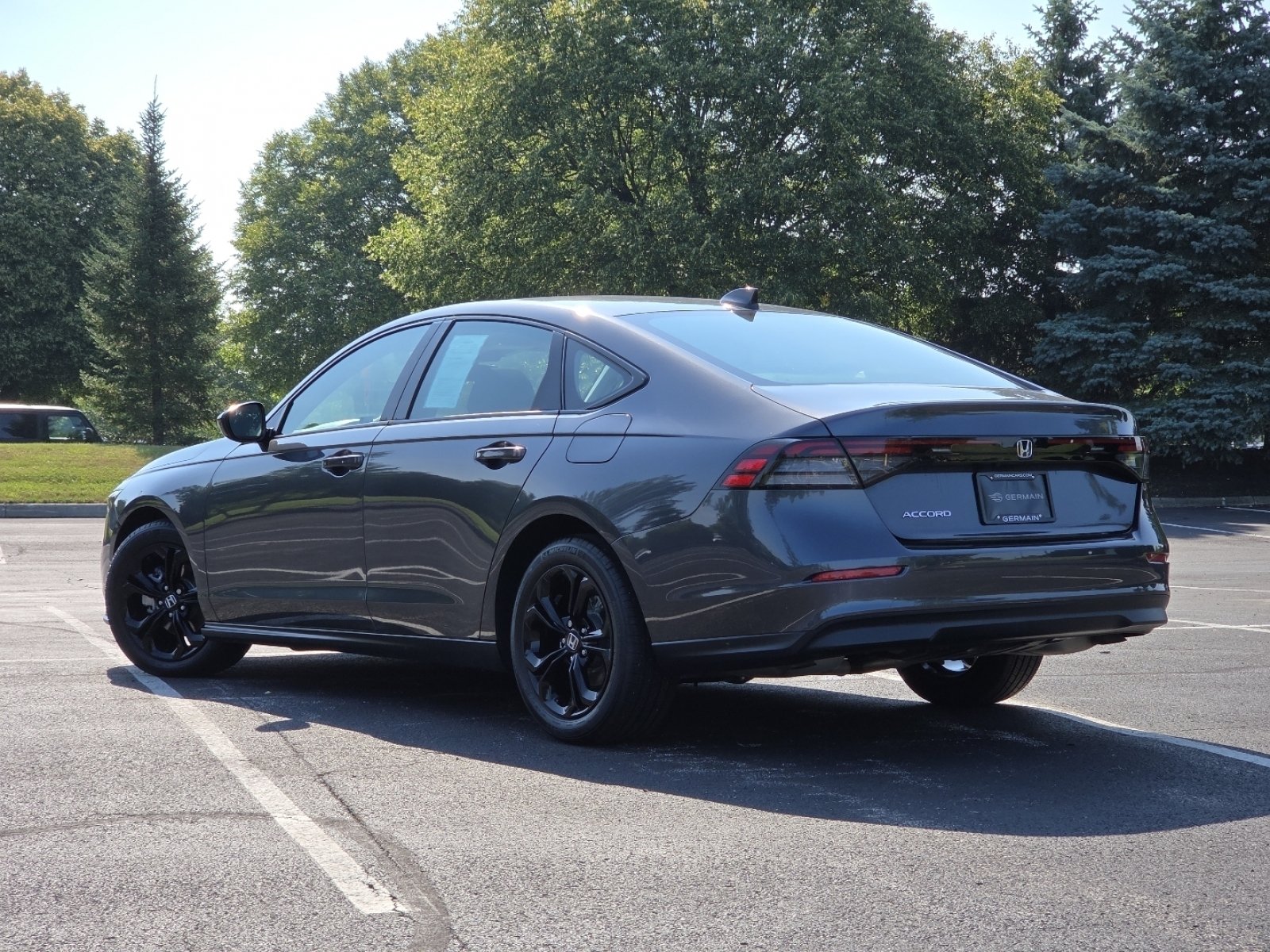 Certified Used 2025 Meteorite Gray Metallic Honda SE image 18
