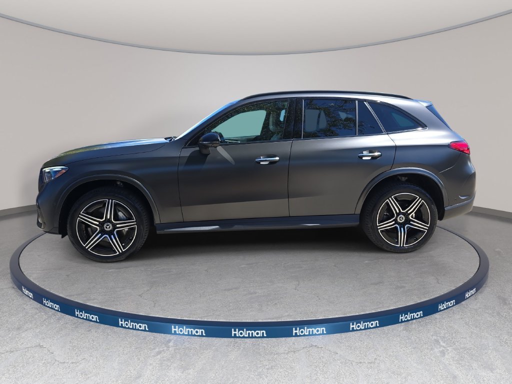 Used 2025  Mercedes-Benz GLC 300 image 9