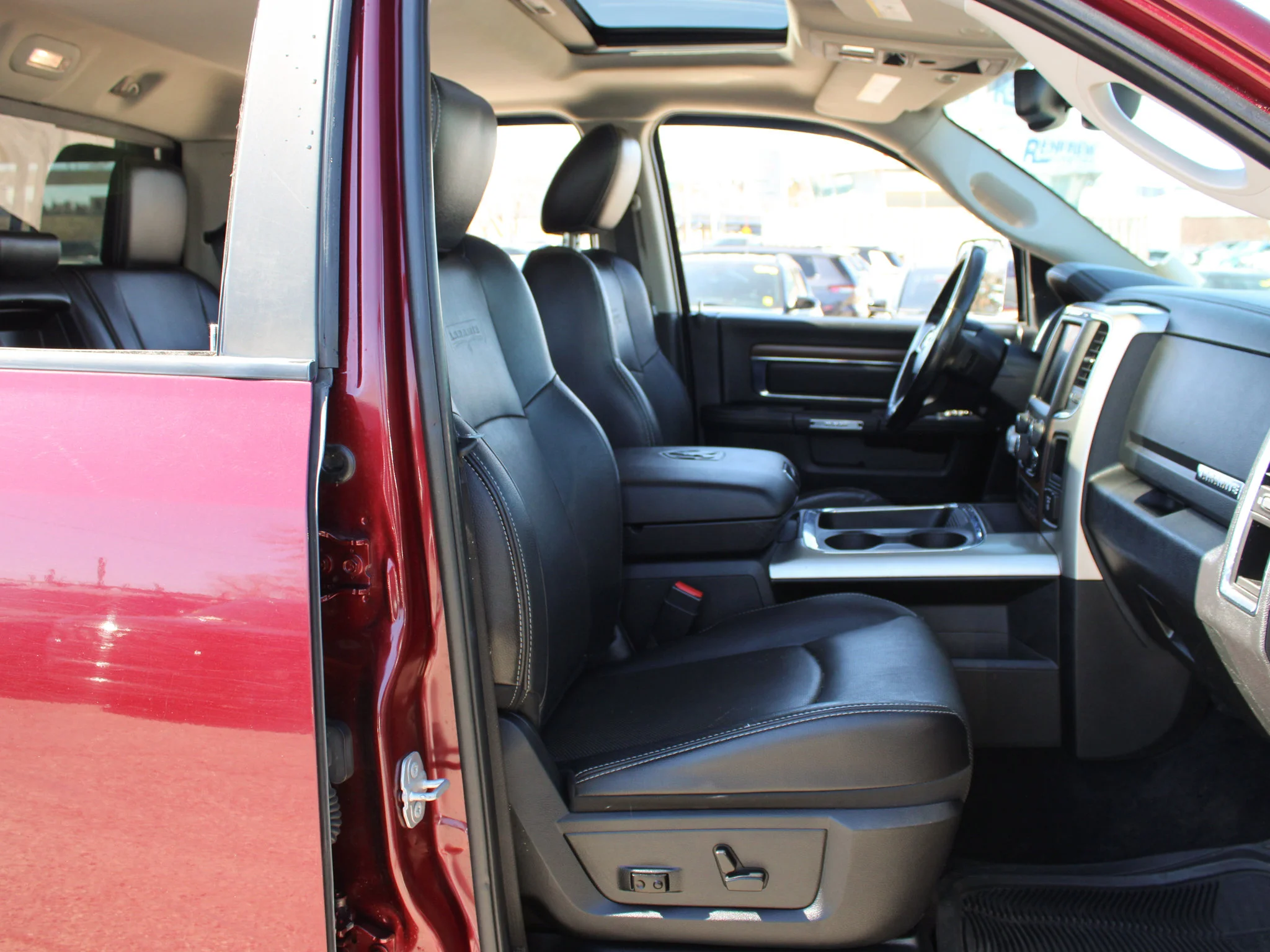 Used 2016 Red RAM Laramie * Mechanic Special | Diesel | Heated/Vented Leather Seats | Canopy | Navigation | Fuel Rims image 16