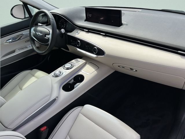 Used 2024 White Genesis 2.5T image 17