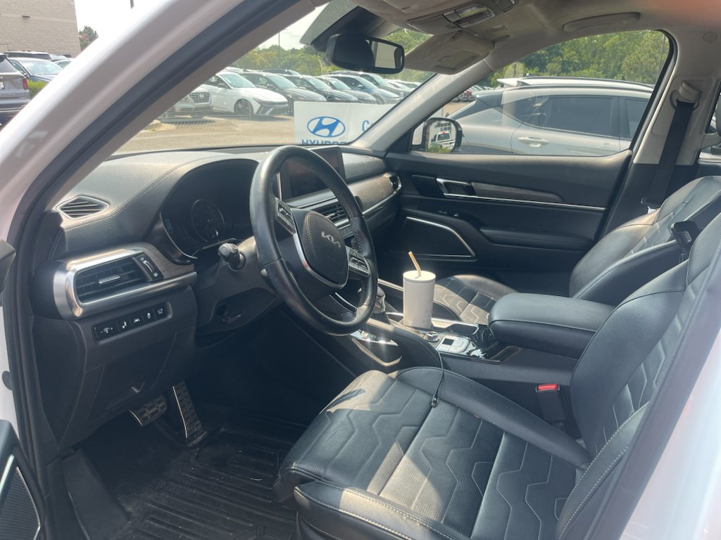 Used 2022 Glacial White Pearl Kia SX image 9