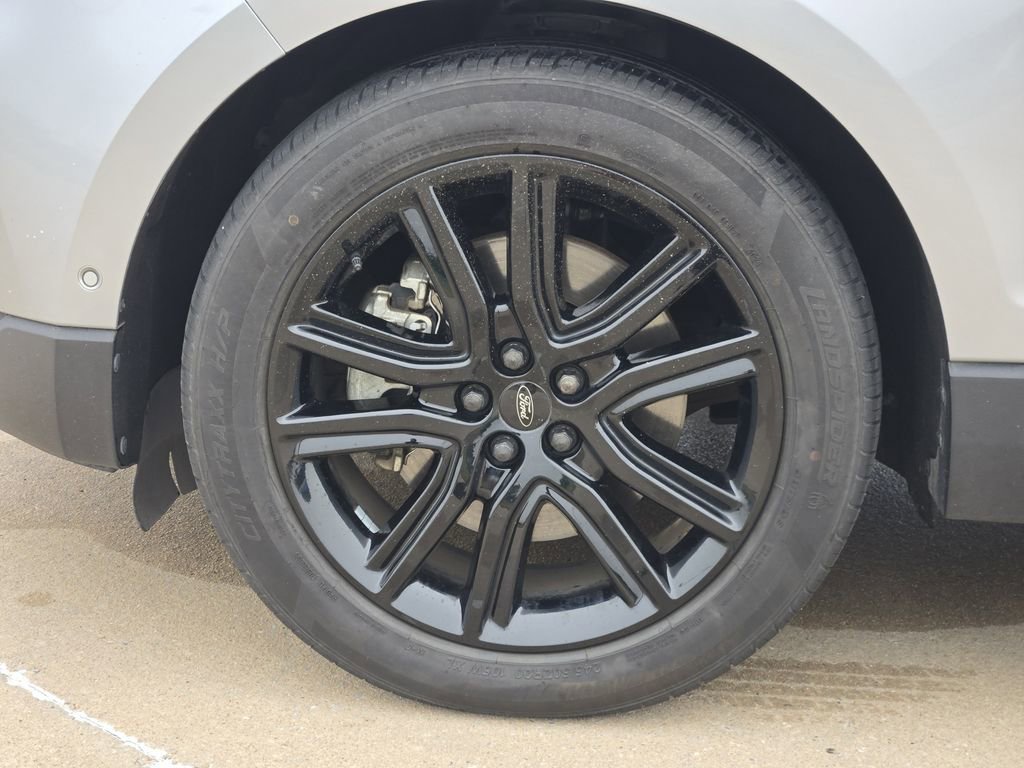 Used 2020 Silver Ford Titanium image 28