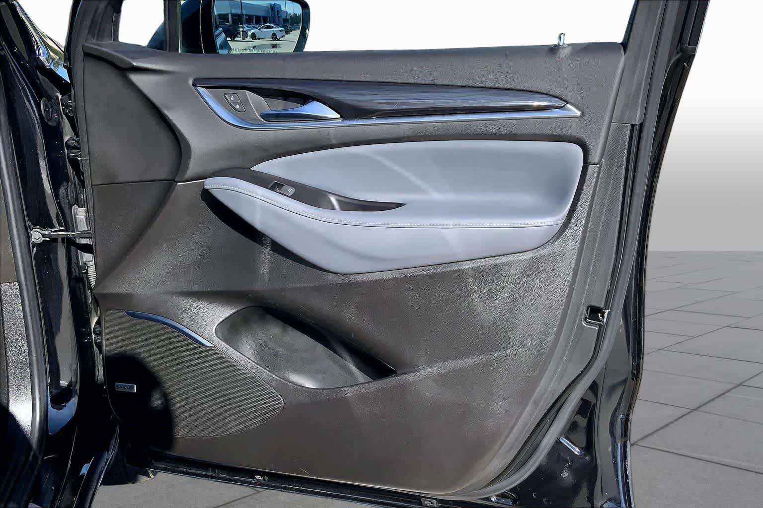 Used 2020 Ebony Twilight Metallic Buick Essence image 22