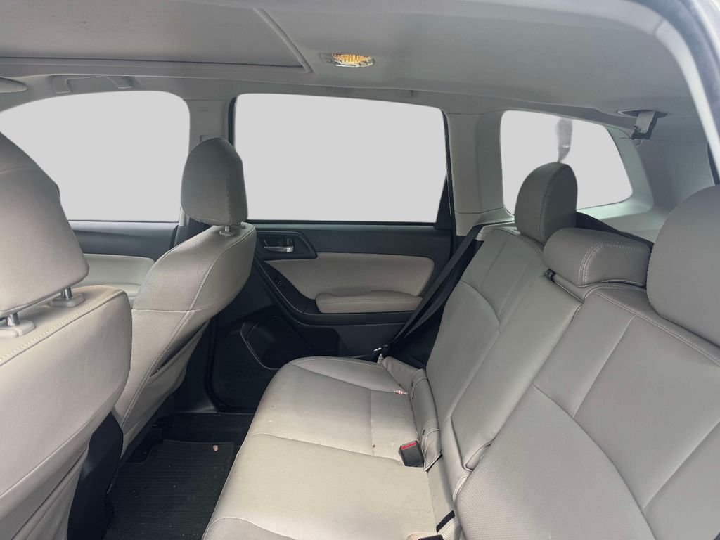 Used 2018 White Subaru 2.5i Limited image 11