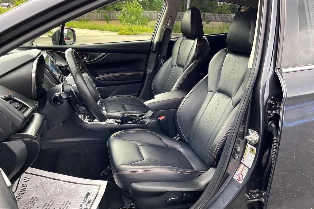 Used 2018 Dark Gray Metallic Subaru 2.0i Limited image 25