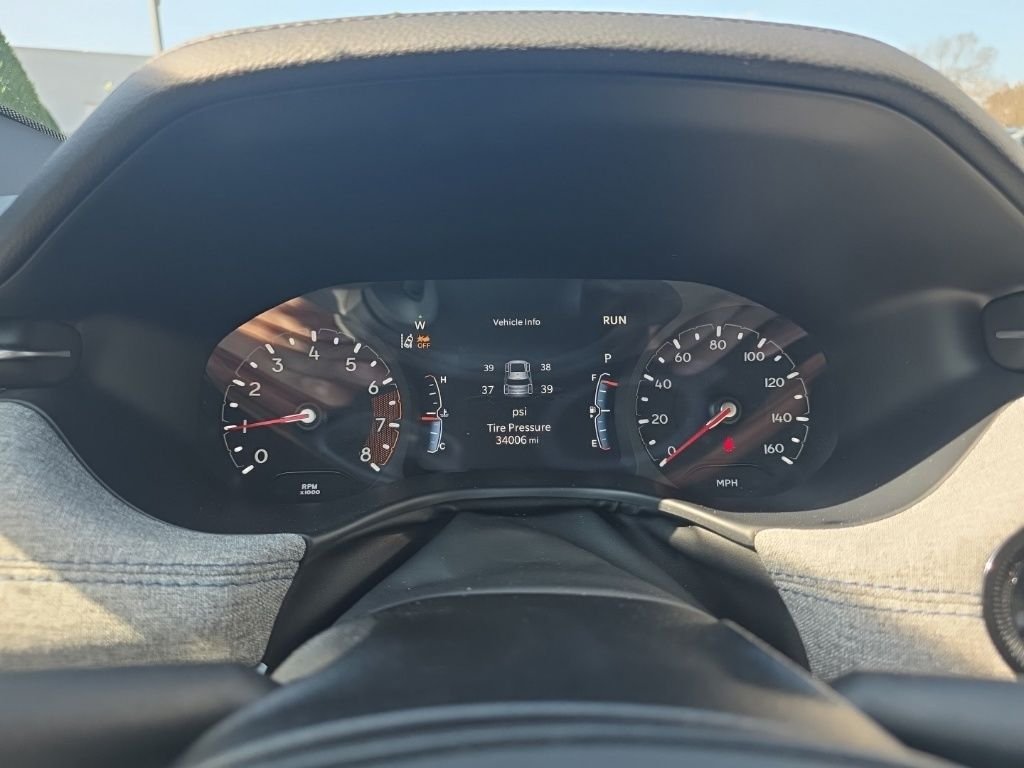 Used 2025 Black Jeep Latitude image 21