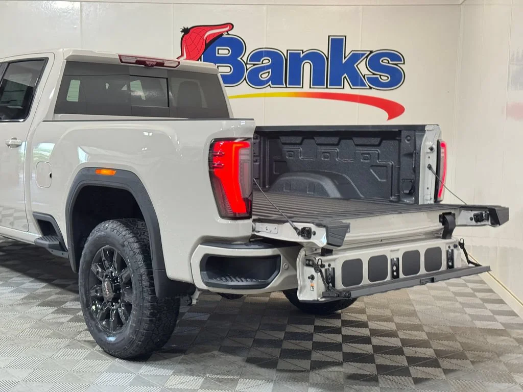 2026 GMC Sierra 2500HD AT4 - Photo 10