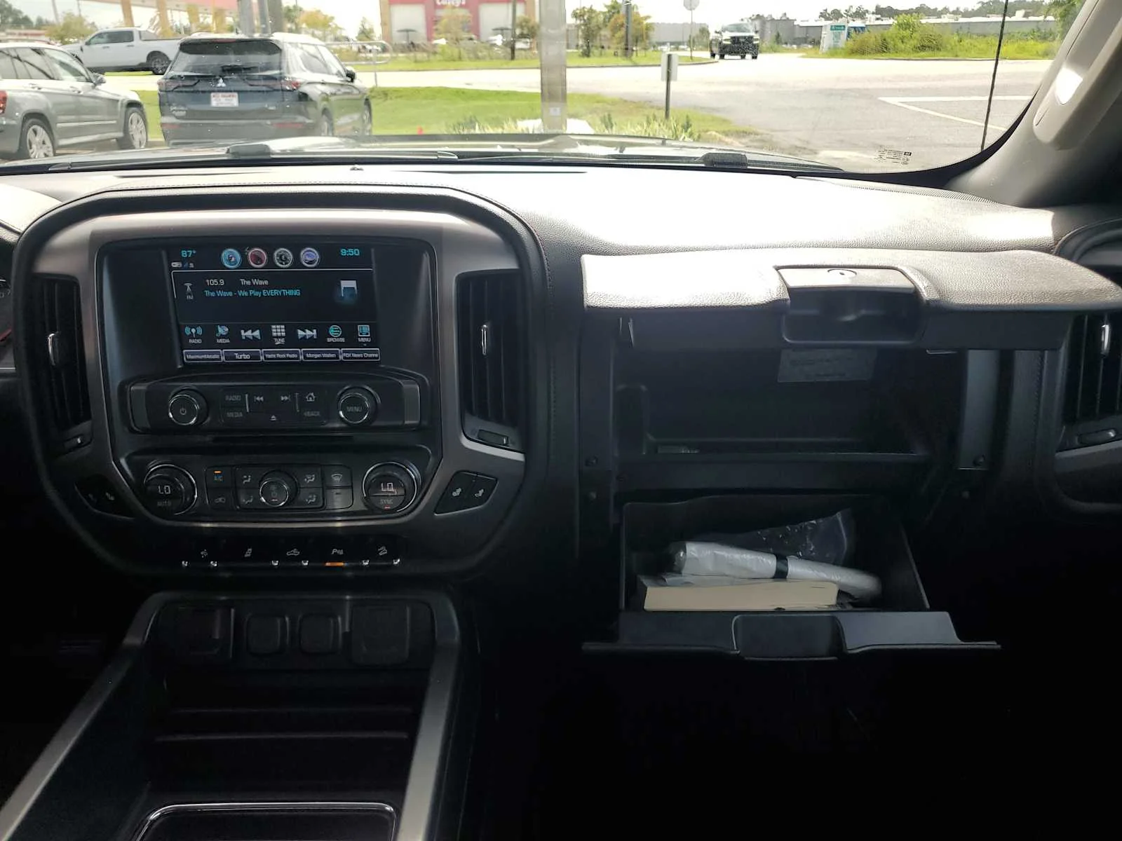 Used 2018 ONYX BLACK GMC SLT image 18
