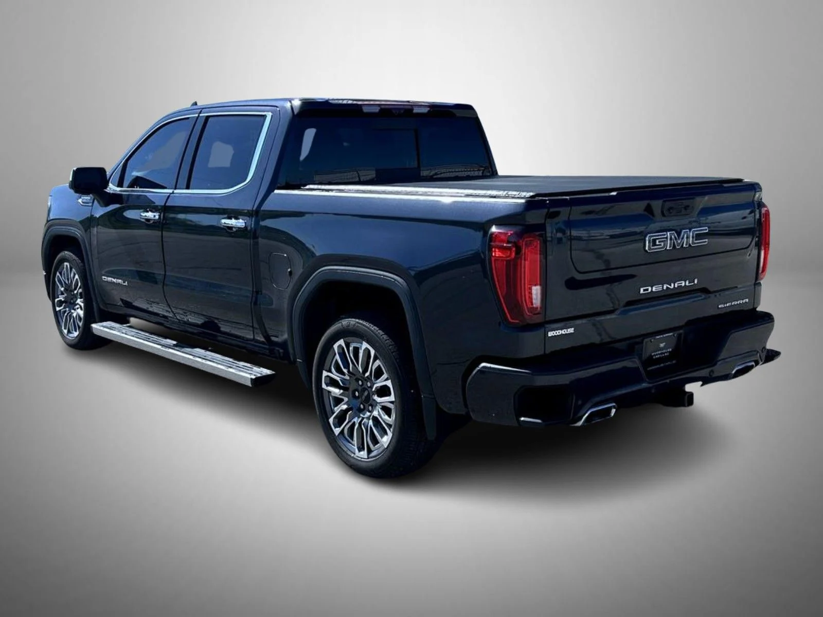 Used 2024 Silver GMC Denali Ultimate image 7