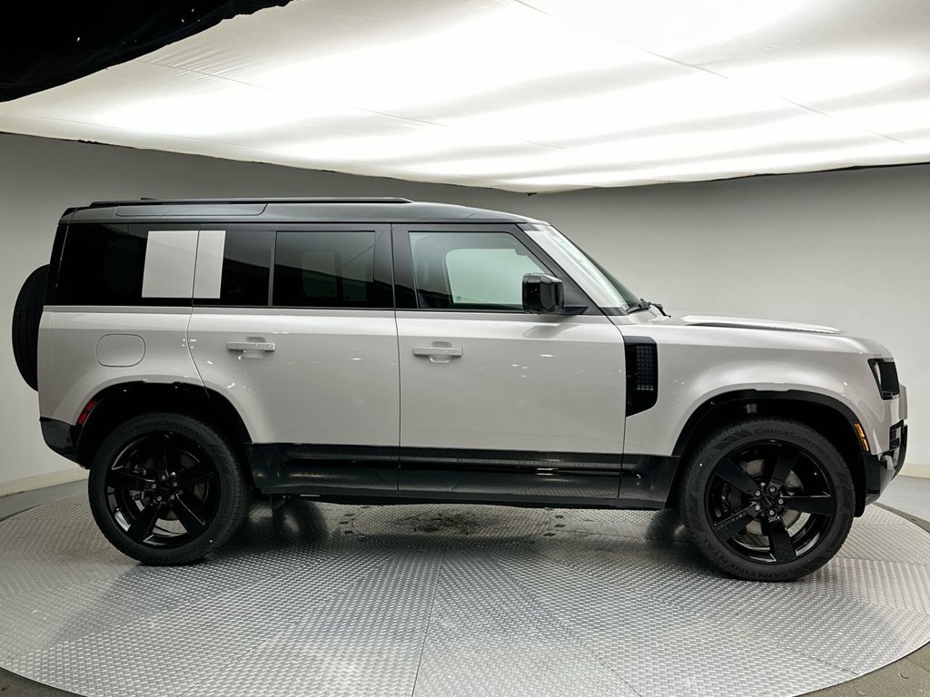 New 2026 Borasco Grey Land Rover X-Dynamic SE image 4