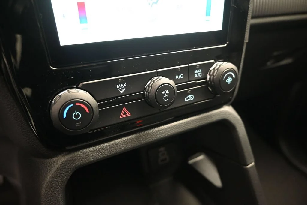 New 2026 Carbonized Gray Metallic Ford XLT image 14