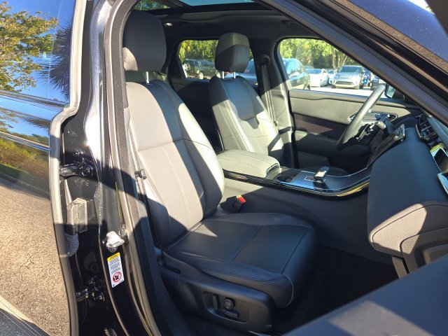 Used 2026 Santorini Black Metallic Land Rover Dynamic SE image 11