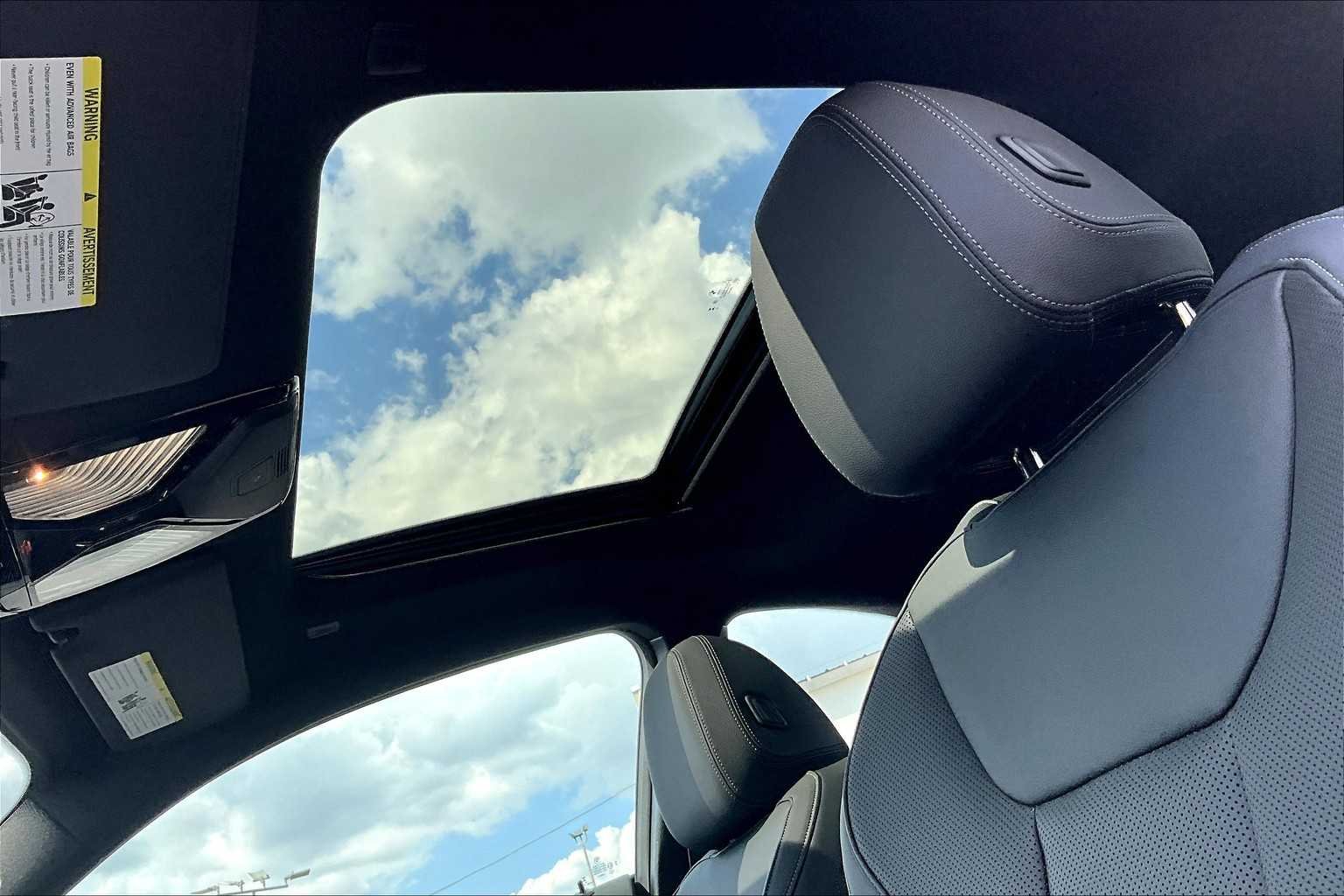 2025 BMW 2 Series 230i - Photo 18